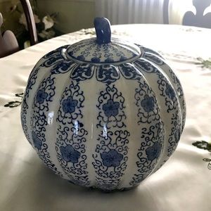 PUMPKIN SHAPE JAR